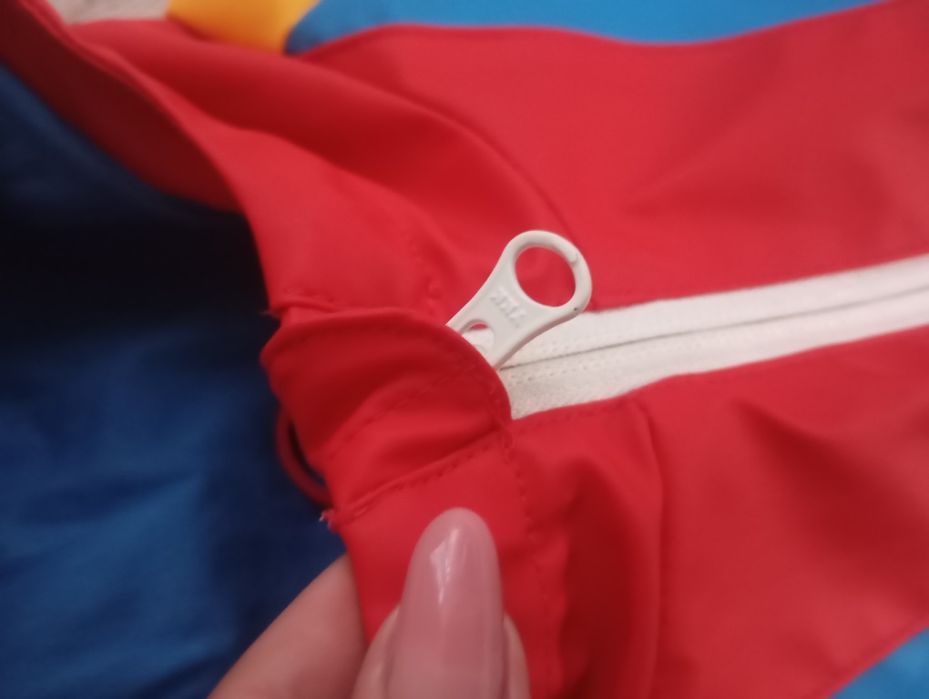 Jaskrawa przeciwdeszczowa kurtka 3-4L dla chłopca i dziewczynki