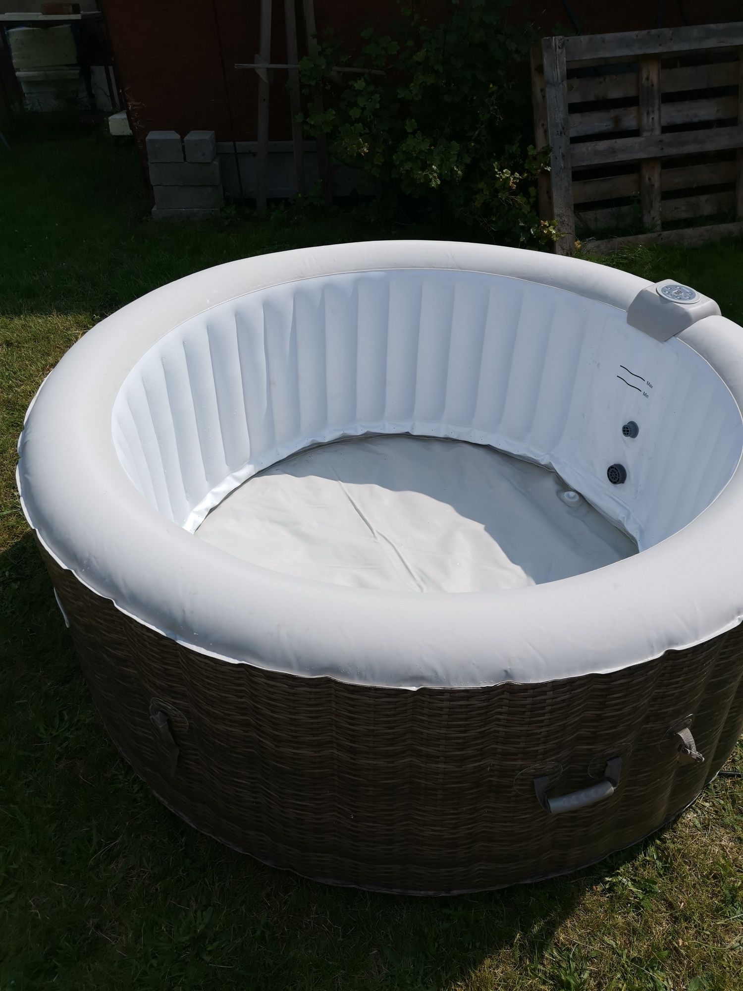 DMUCHANE JACUZZI 4 osobowe clever spa jak lay-z