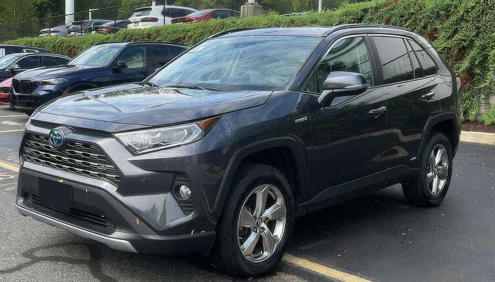 Toyota RAV4 Hybrid Limited      2019