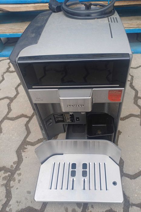 Кавомашина кавоварка Siemens S700 EQ6 EQ3 EQ9 S300 S100 S500 S400