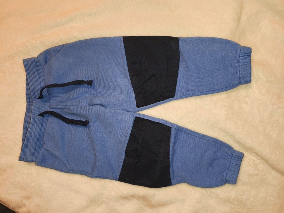 Spodnie dresowe dla chłopca rozm. 86/92