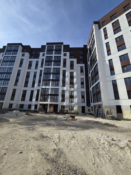 Продам 2 гаражі в ЖК АТМОСФЕРА по вул. ЛЕНКАВСЬКОГО