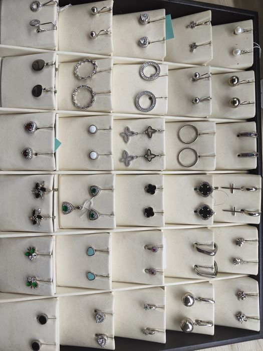 срібні ланцюжки, кольца, сережки,( серебро, серьги, кольца хрестики це