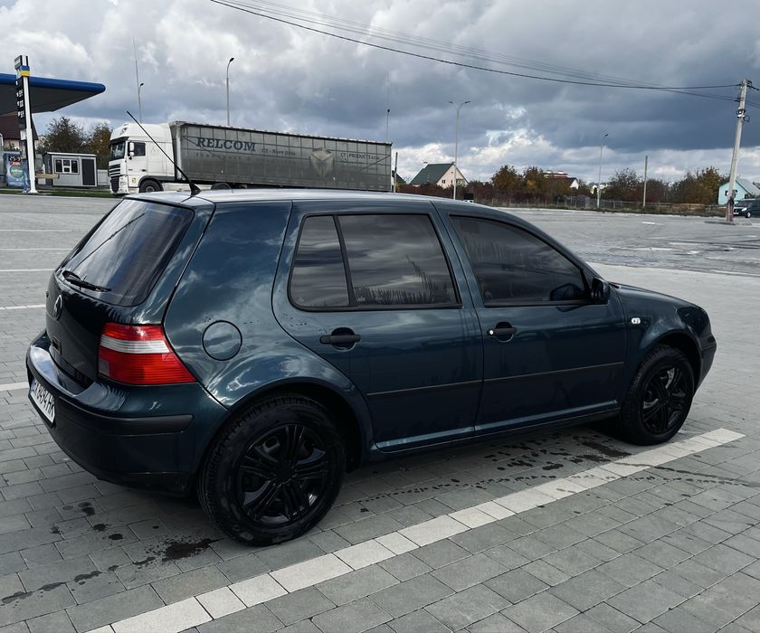 Volkswagen GOLF 4