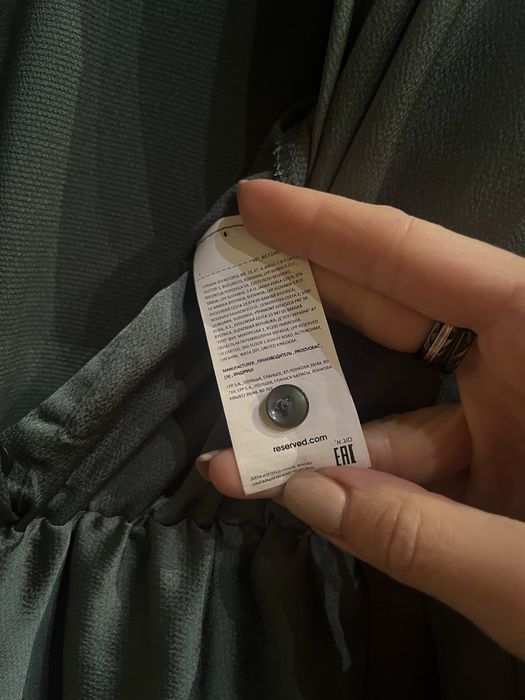 Атласна сукня міді Reserved