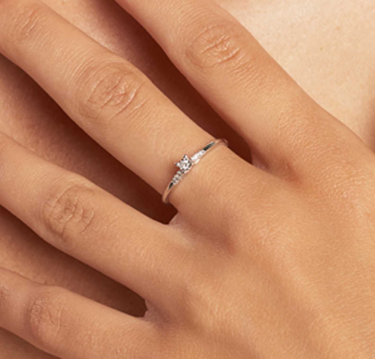 Anel ouro branco 18K com Diamantes 0,06ct