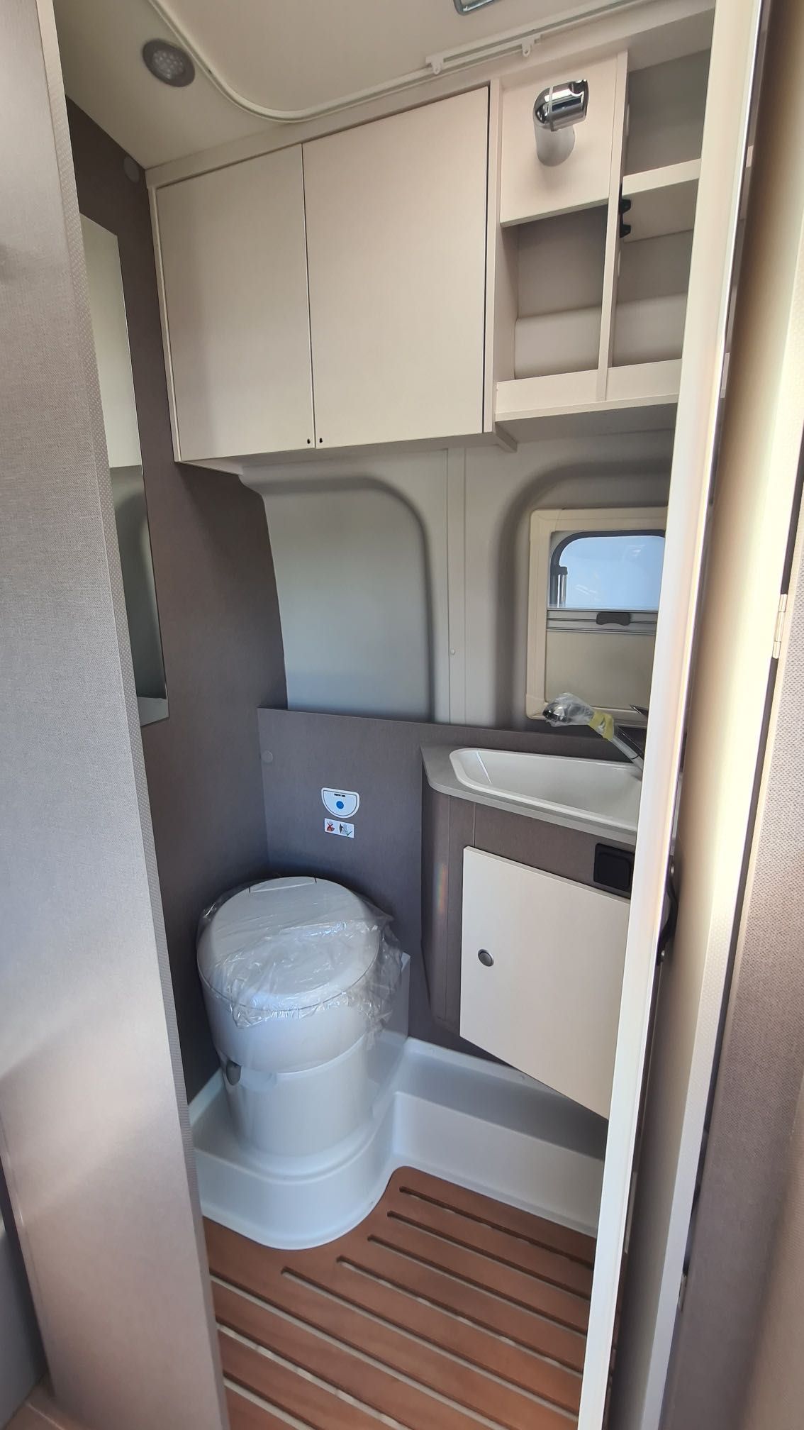Nowy kamper, campervan, Ford Transit Etrusco, Terminy na Październik
