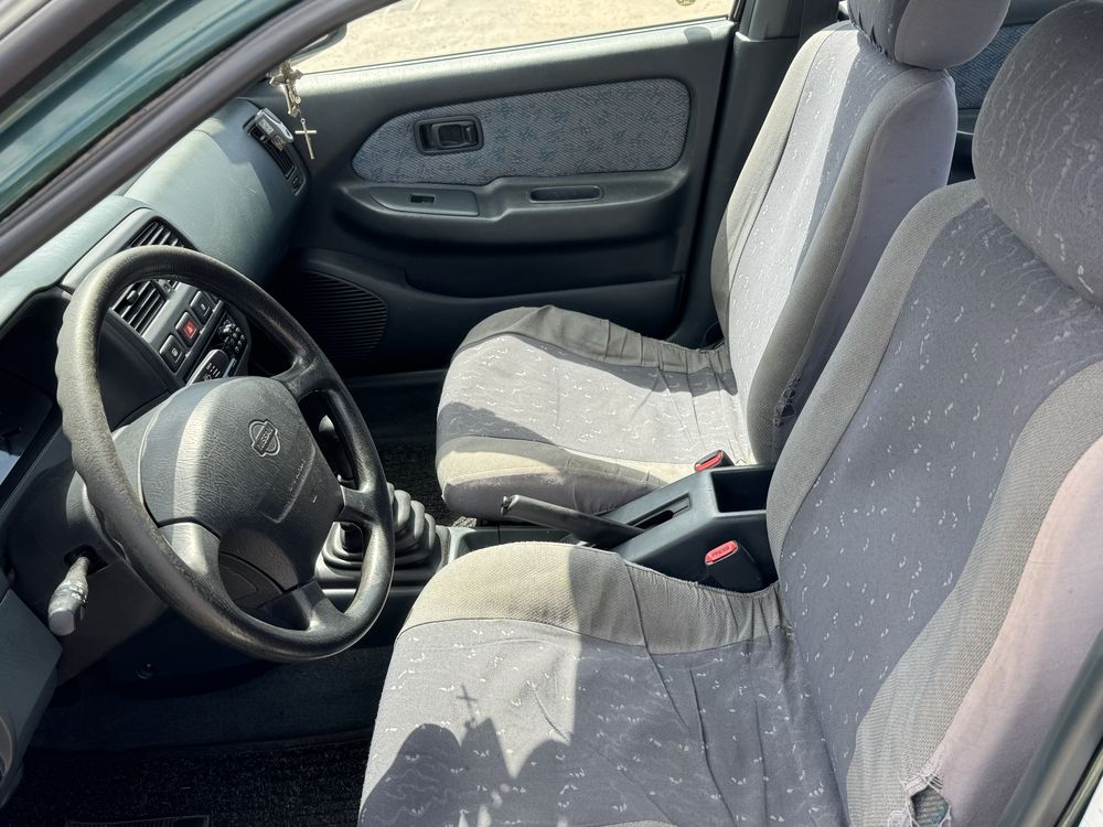Nissan Almera GX