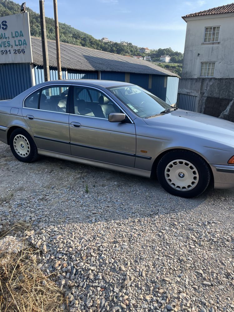 BMW 520i 150cv e39