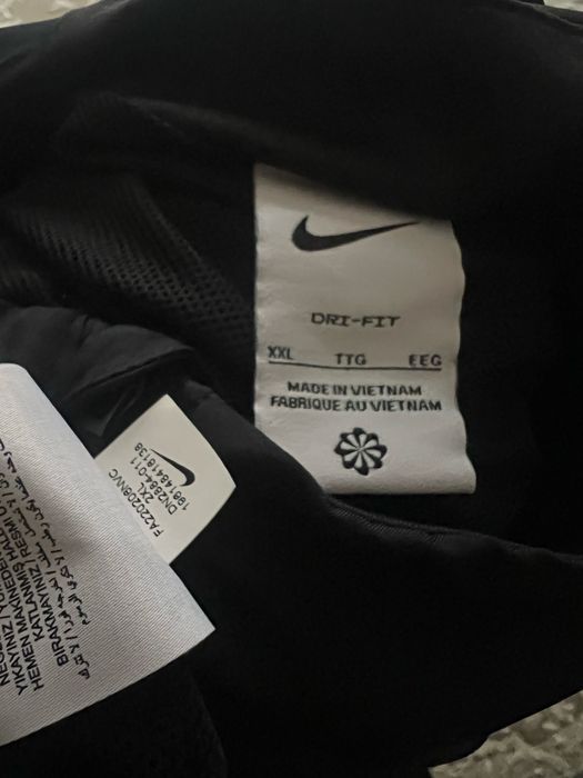 Чоловіча оригінальна вітровка Nike Liverpool AXA XL-XXL розмір