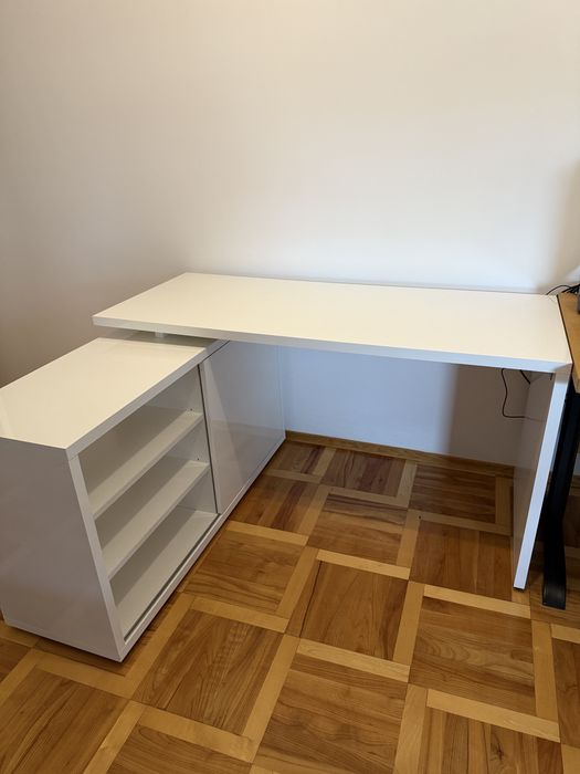 Sprzedam biale narozne biurko z komoda