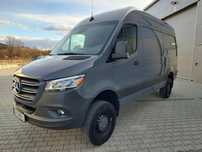 Mercedes-Benz SPRINTER 4X4 3.0V6  L2H2 DISTRONIC, MBUX, Skóra, LED, Kamery 360