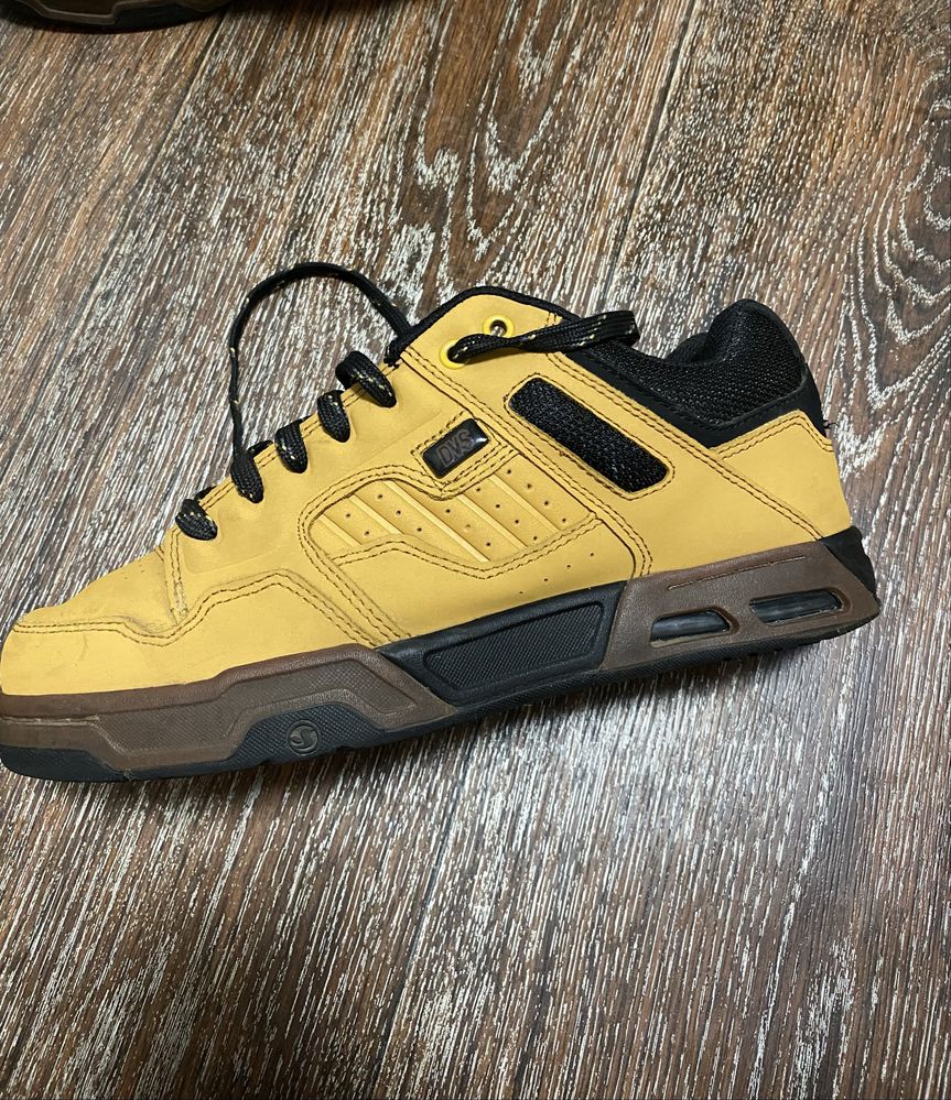 Dvs shoes кроссовки