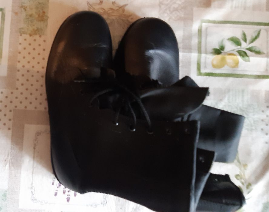 Продам берцы кожанные