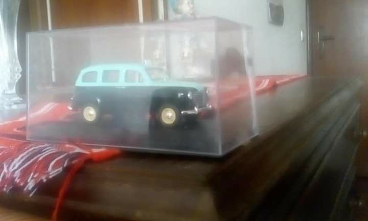 Vendo Renault Colorale Altaya réplica Histórica de Lisboa dos anos 60!