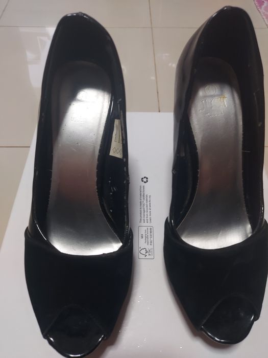 Sapatos feminino de salto alto preto da Just