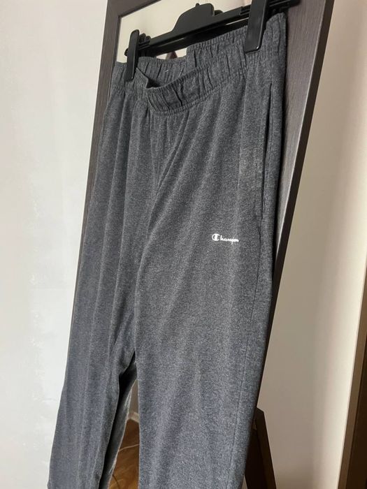 Чоловічі сірі спортивні штани Champion