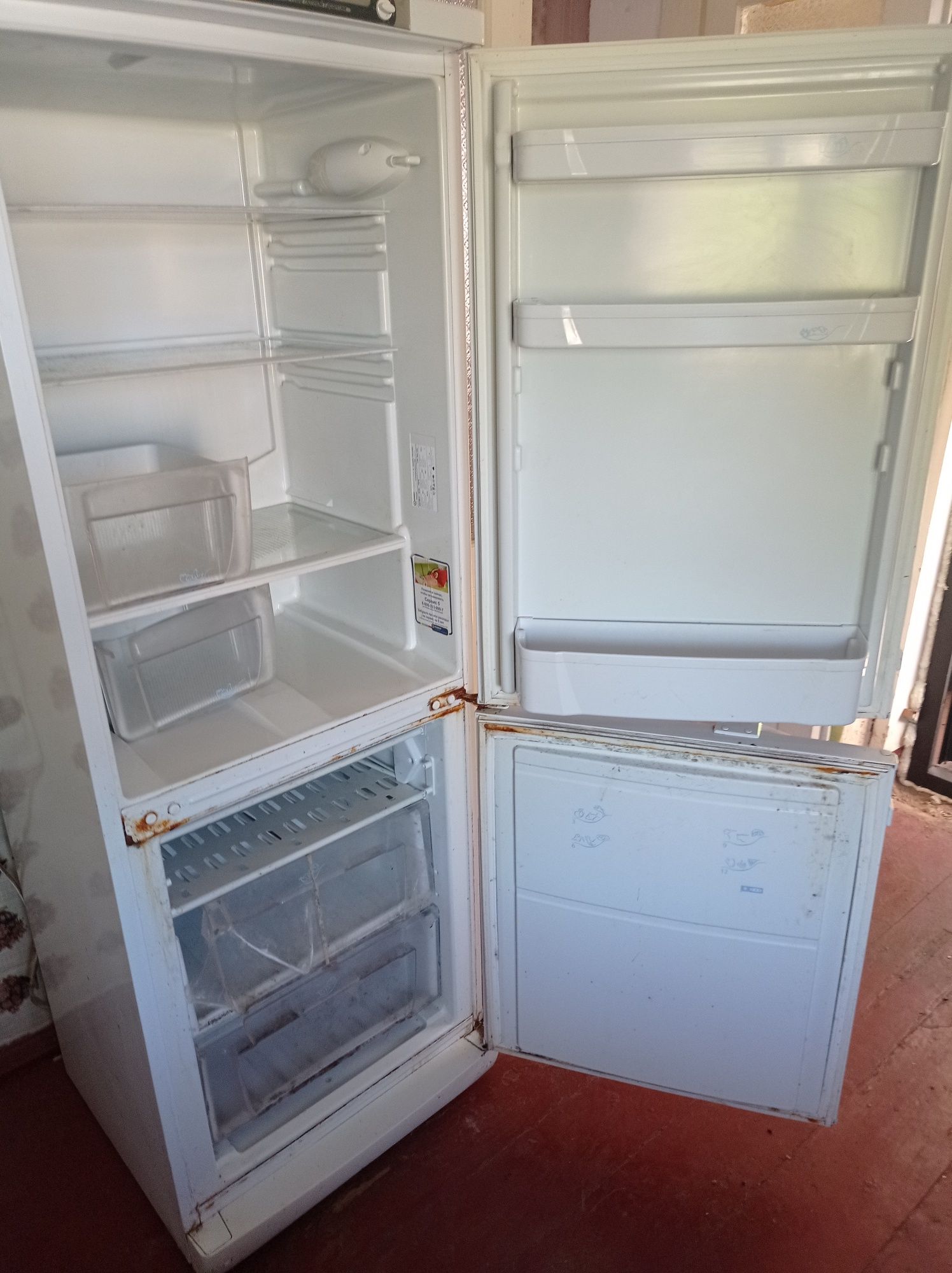 Холодильник Індезіт, Indesit 2006 р.