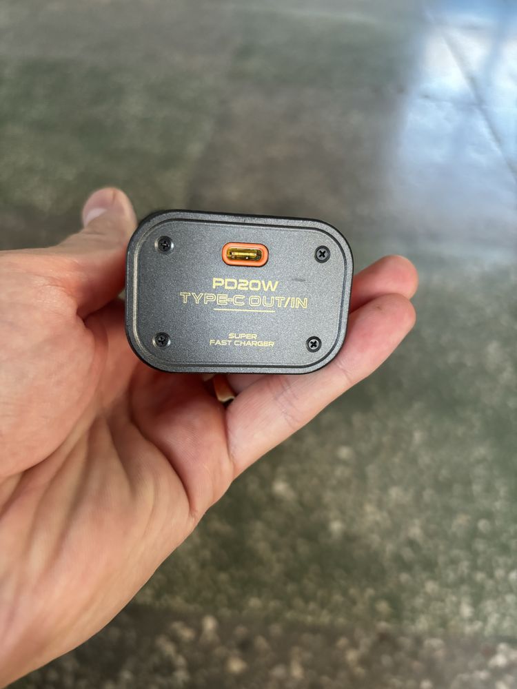 Power bank 2 шт разные