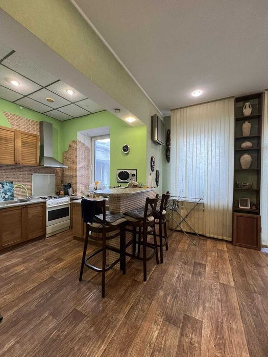 Продам 2-комн. квартиру 59 м в самом центре на ул. Прохоровская