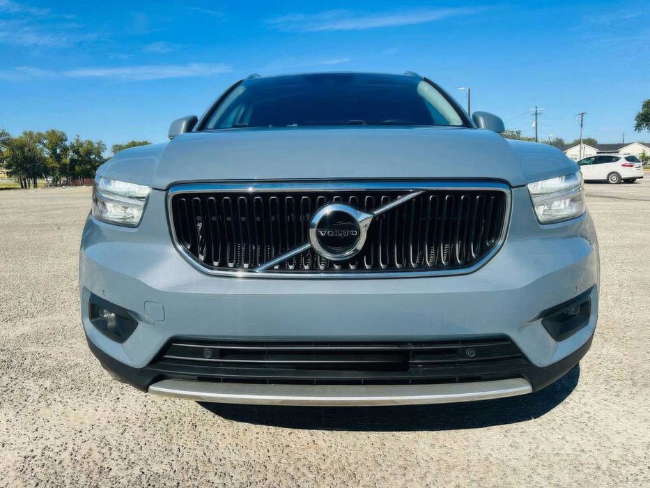 Volvo XC40      2022