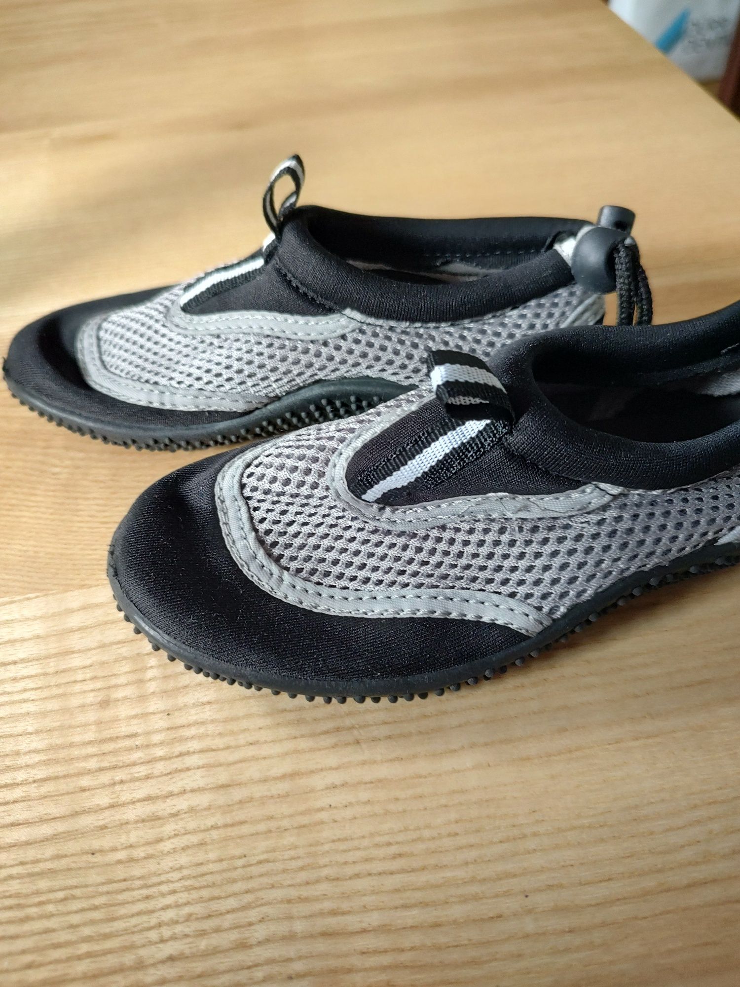 Buty do wody rozmiar 28