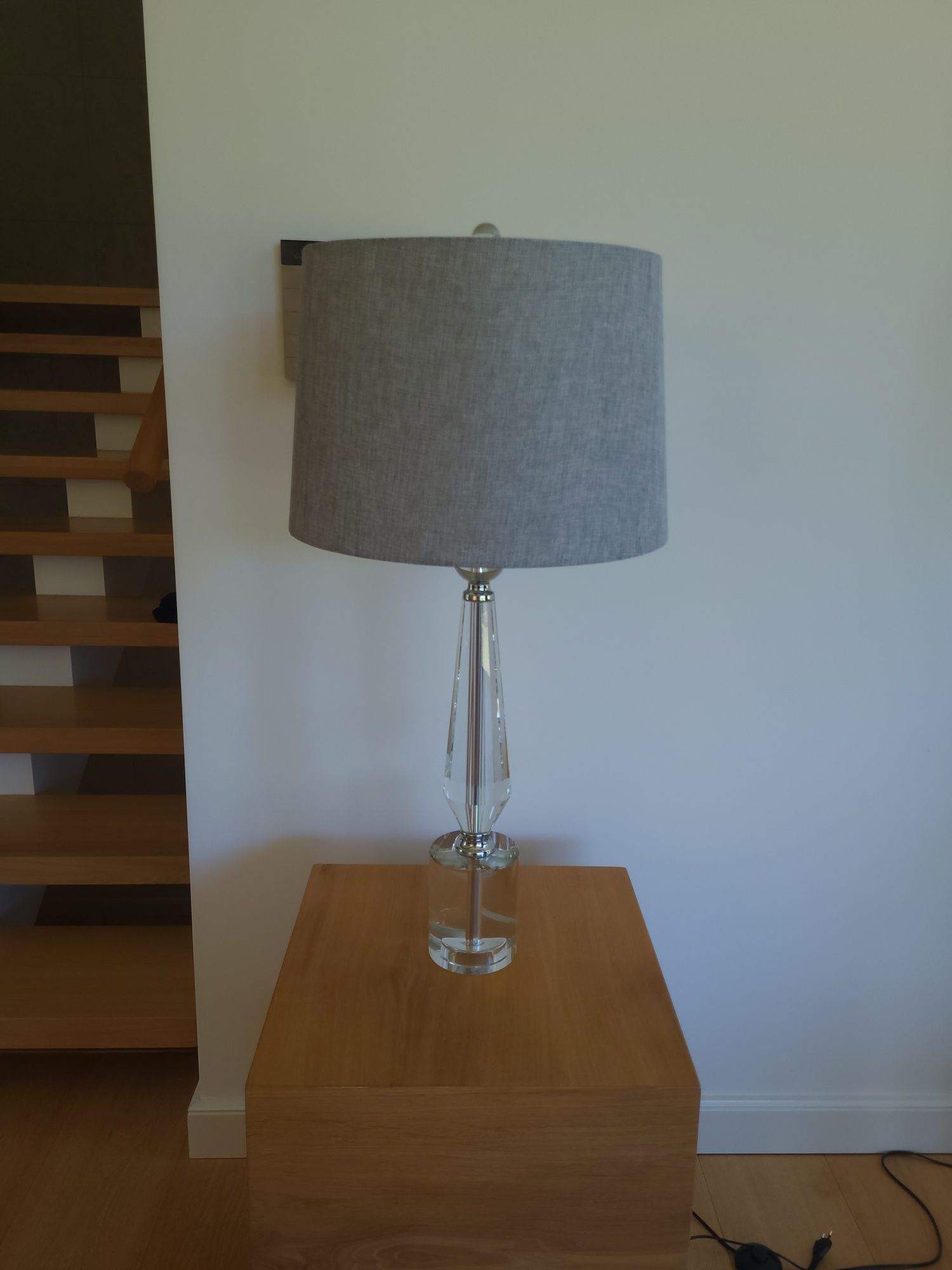 Kryształowa lampa stołowa adora MILOO home