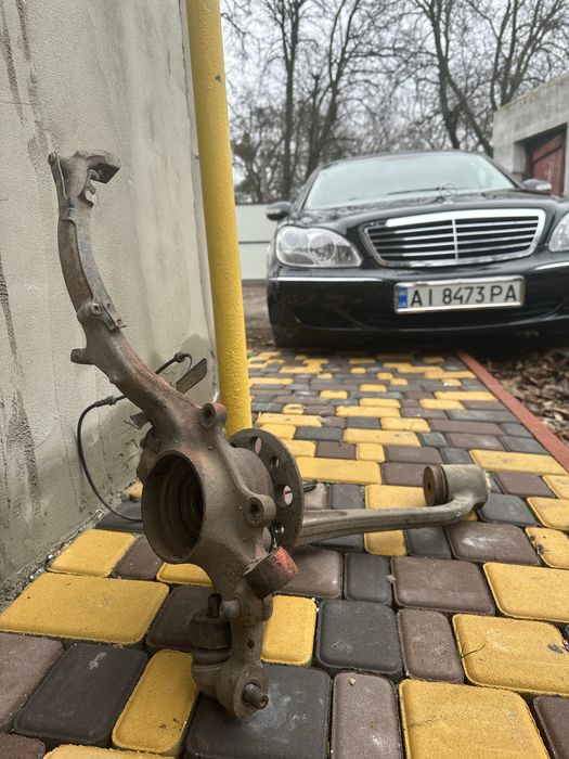 Поворотний кулак (цапфа) Mersedes W220 4matic