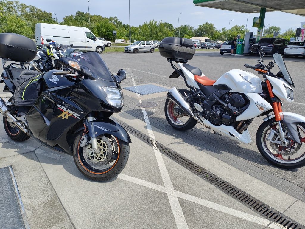 Kufer centralny stelaż kawasaki z1000 2gen