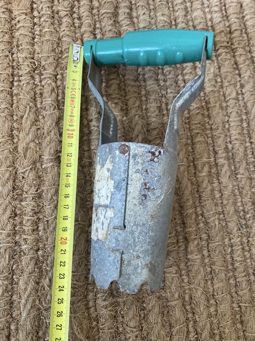 Plantador de Bulbos - em folha de Zinco