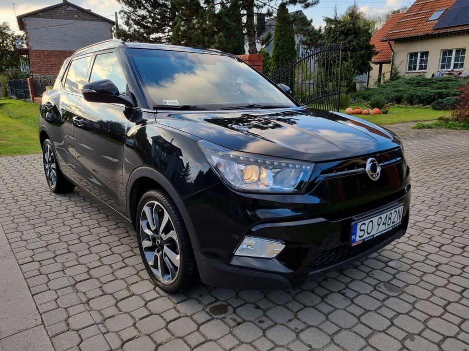 SsangYong Tivoli 1.6 benzyna 2016 salon PL 1wł Bogata wersja
