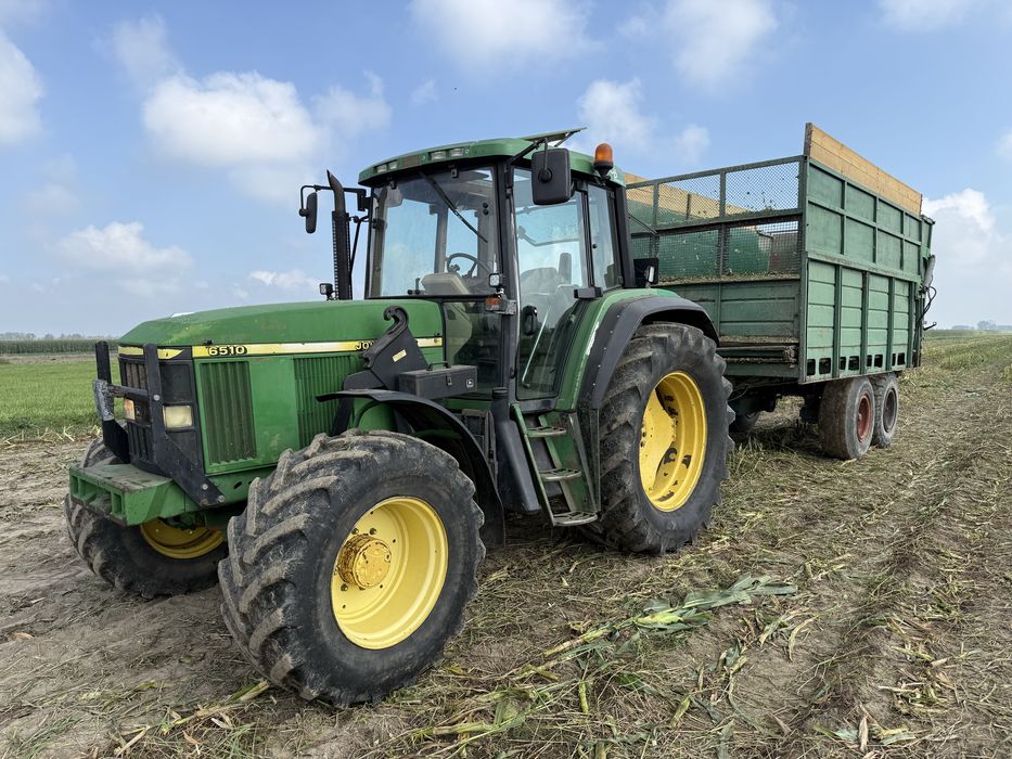 John deere 6510 z ładowaczem.