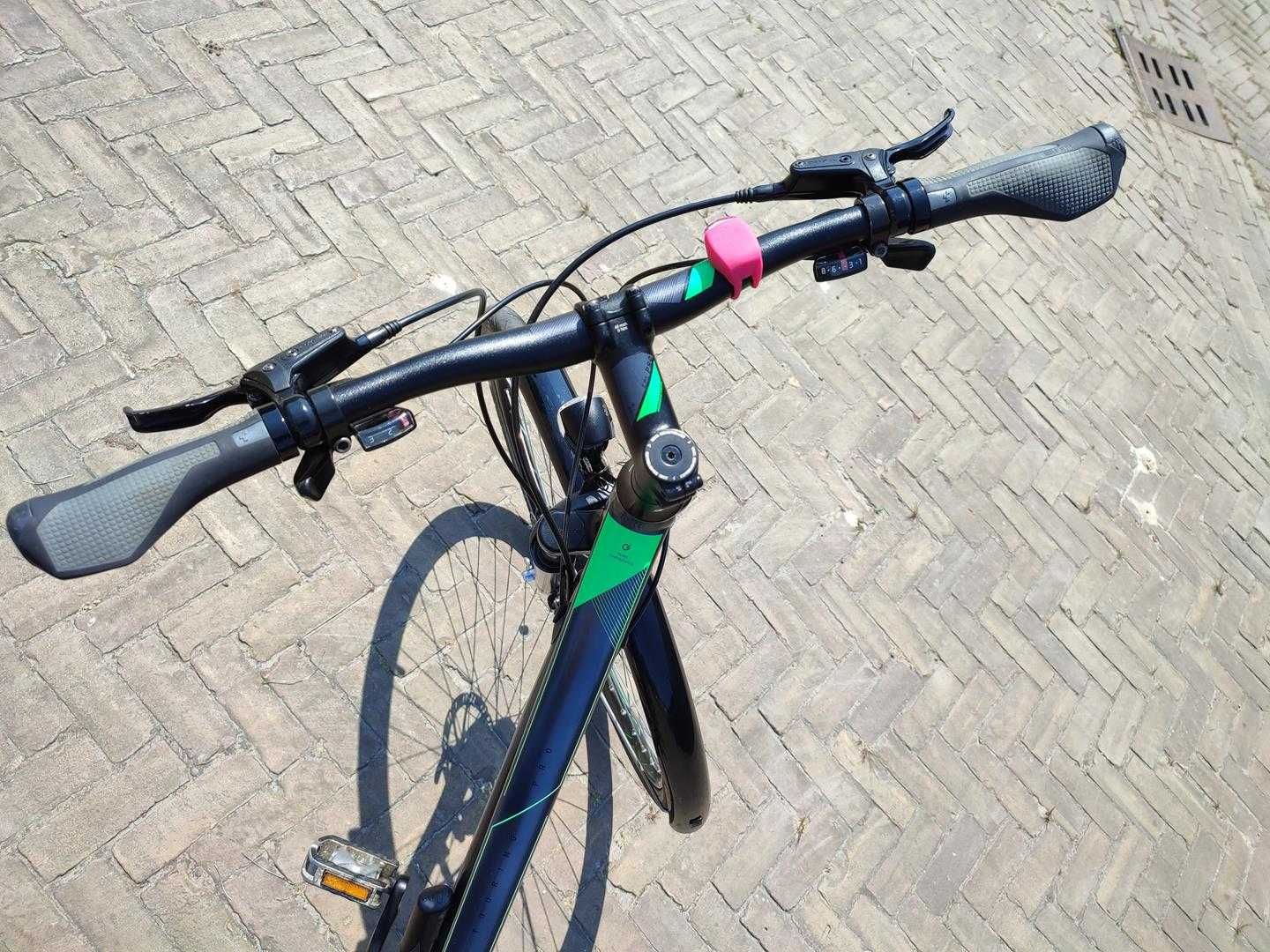 Markowy rower Cube Touring Pro