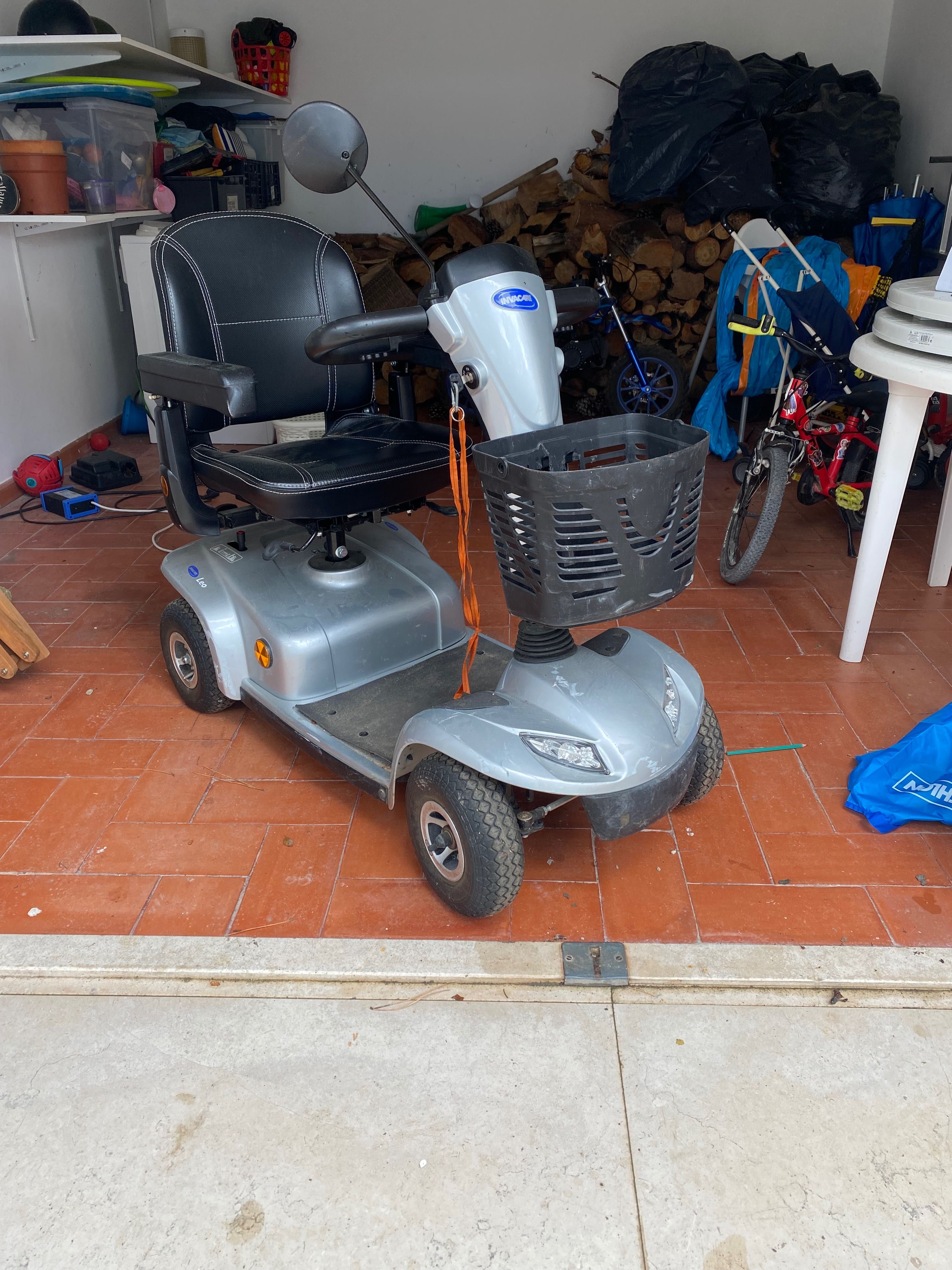 Scotter Leo invacare