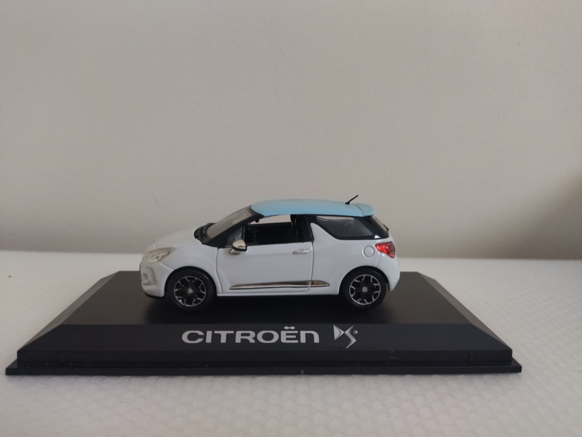 Miniatura Citroen DS3 Nova 1/43