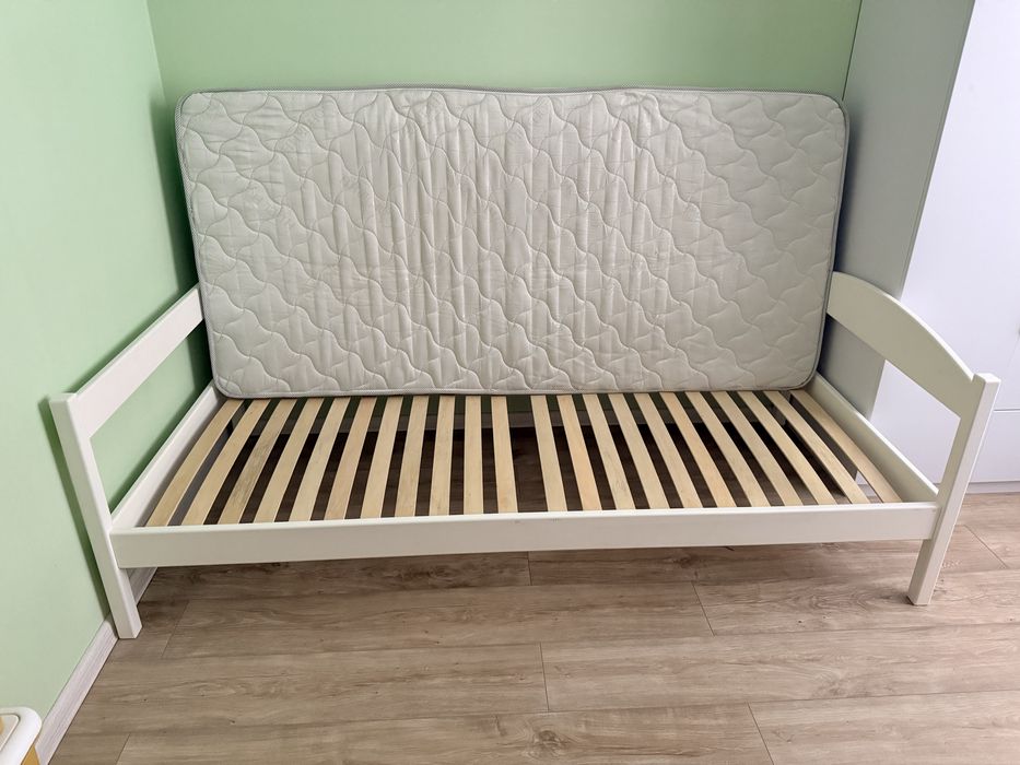 Ліжко дитяче з матрасом