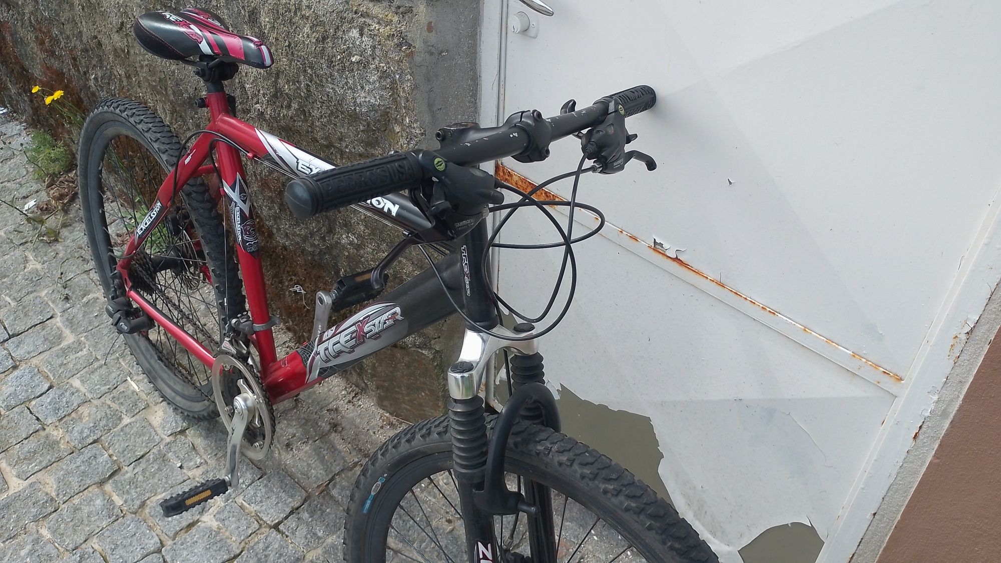 Bicicleta aro 26 freio a disco