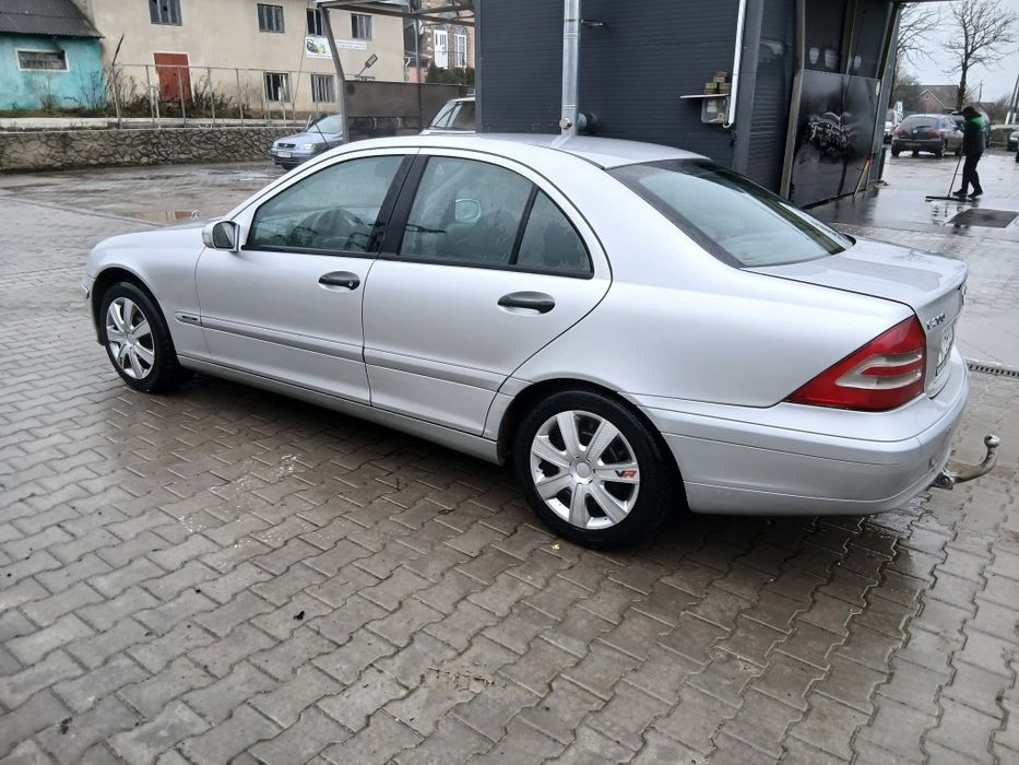 Продам Мерседес W203 C180 Kompresor в Харошому стані.