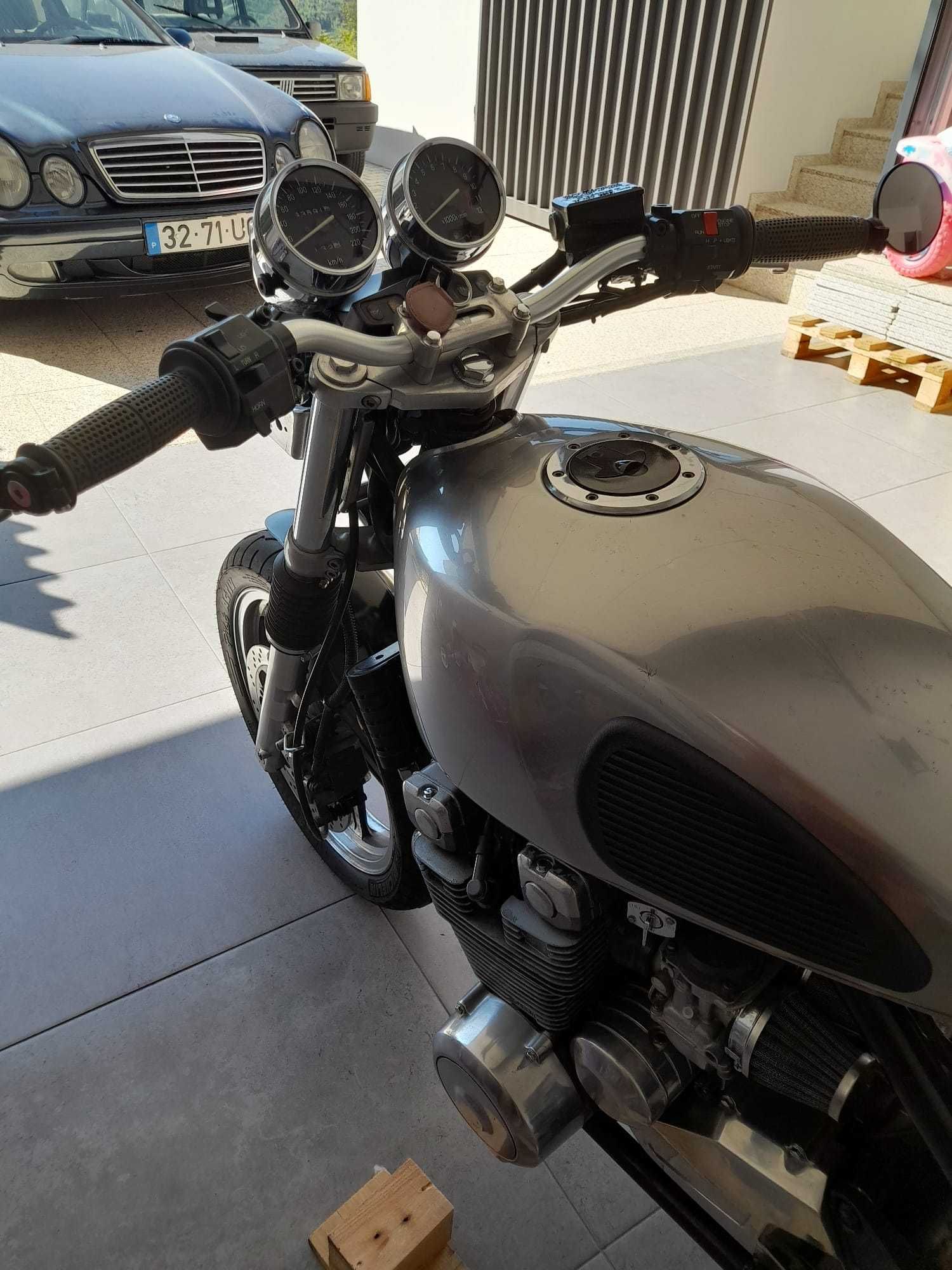 Kawasaki zephyr 550