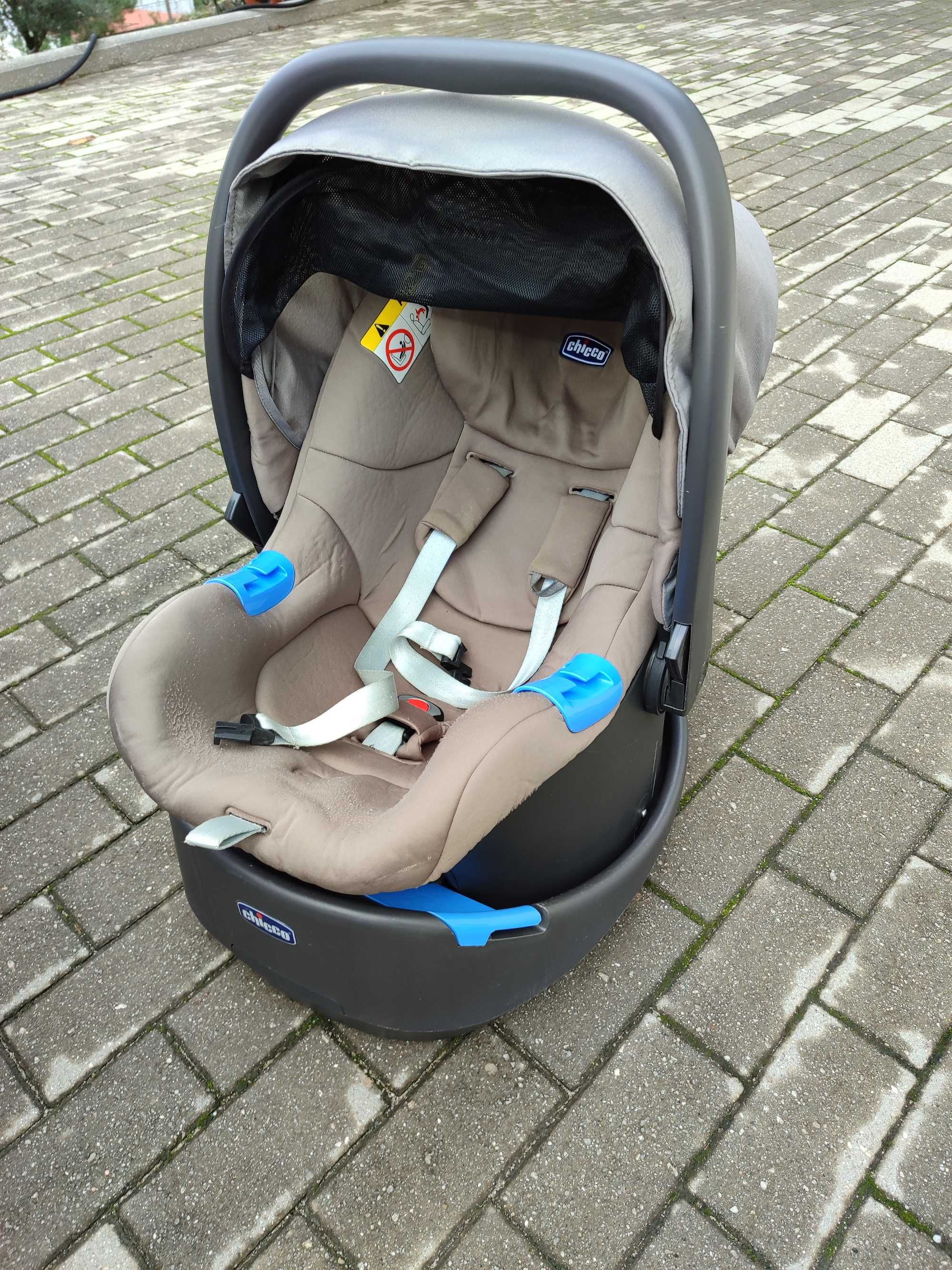 Carrinho Bebé - Trio Love Chicco