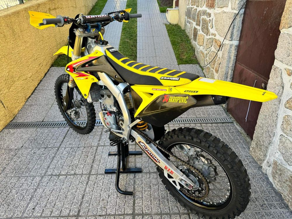 Suzuki rmz 2014 com extras