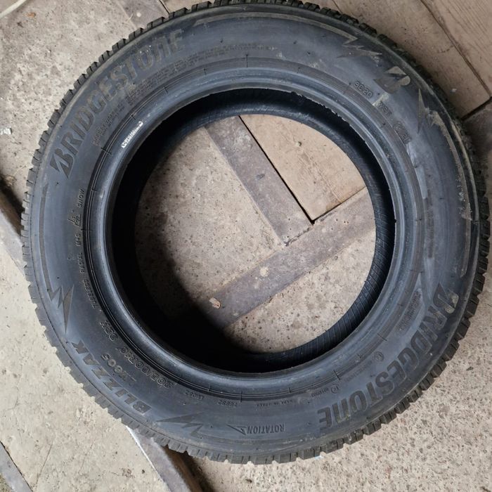 Продам пару 205/60/16