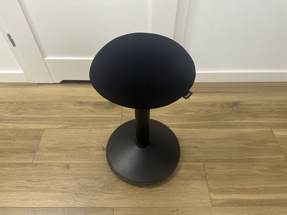 Taboret, stołek ergonomiczny Backerz czarny