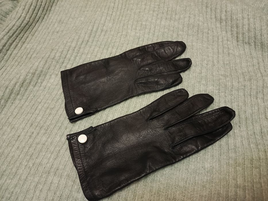 Рукавички печатки шкіряні нові.