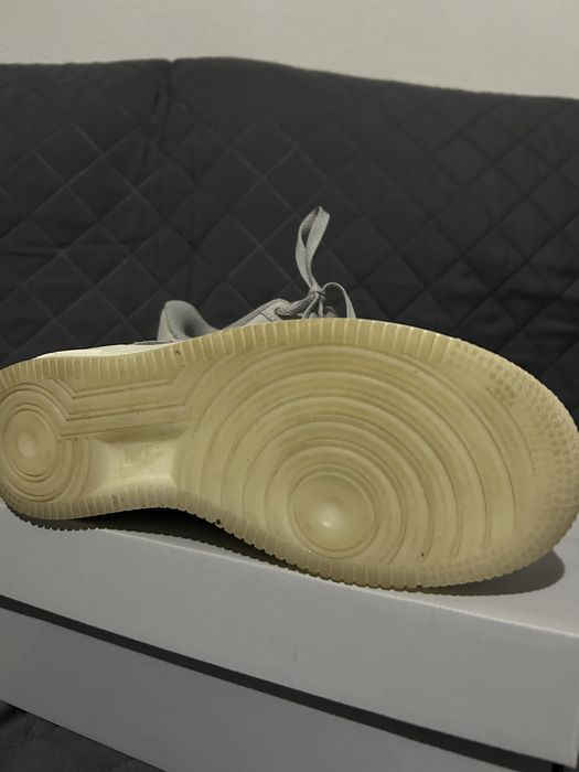 Nike Air Force 1 usados apenas uma vez