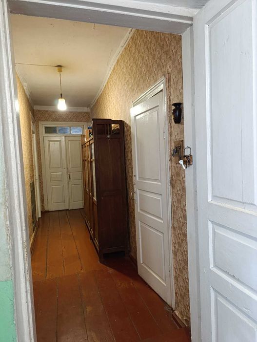 Продам будинок в центрі міста