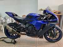 Yamaha R1 2023 race blue