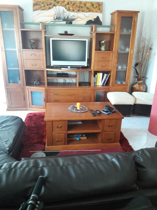 Móvel de madeira com 2.80 mt