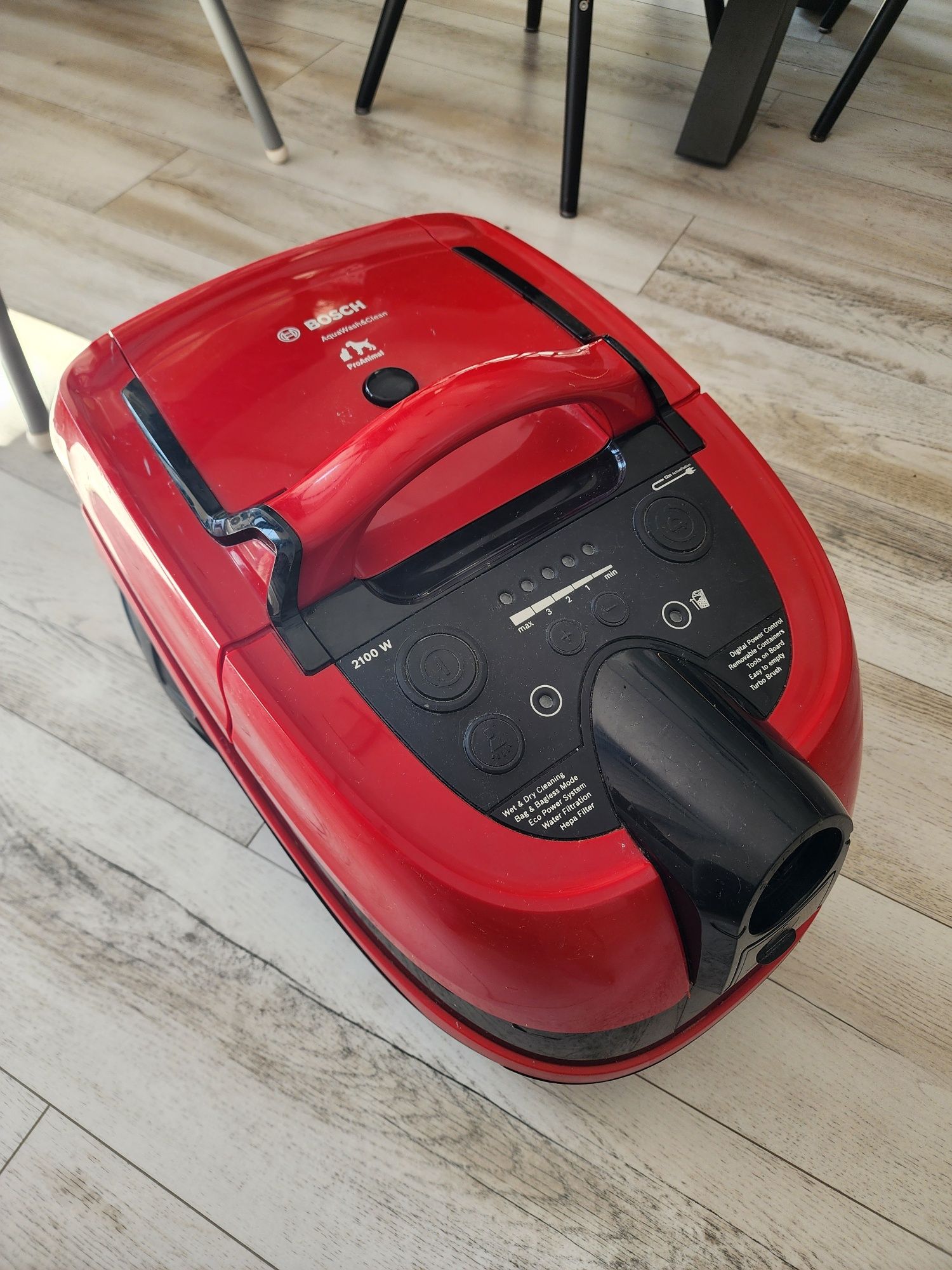 Пылесос BOSCH Serie | 4 AquaWash&Clean
