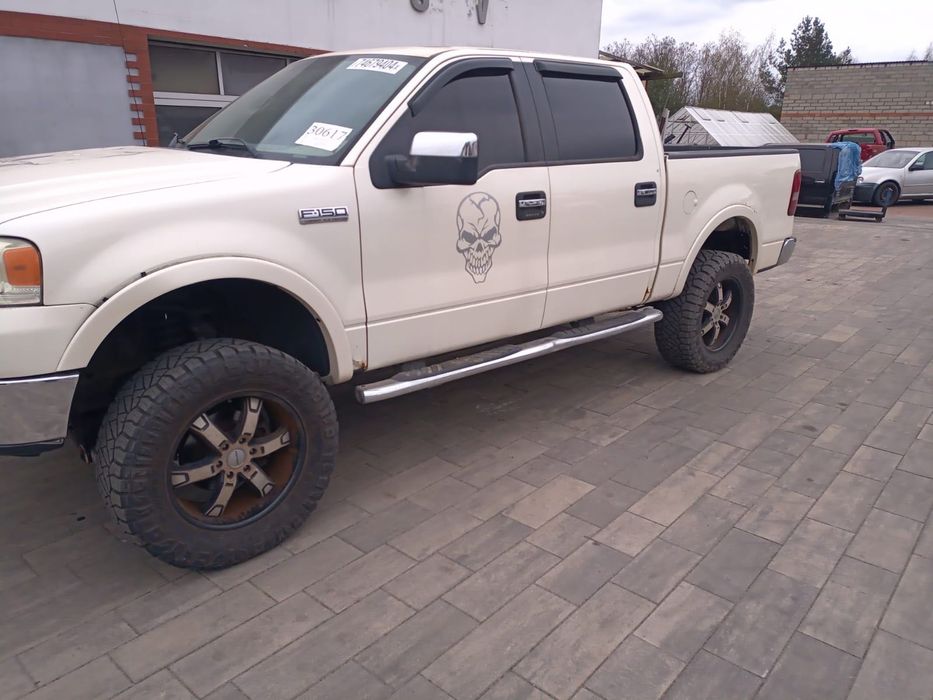 Ford F150 Limitat Silnik 5,4L karoseria